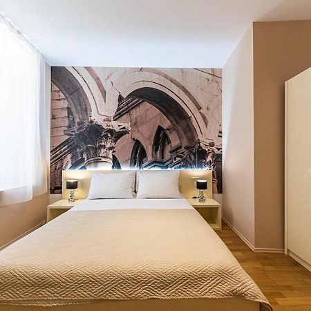 Pjaca City Rooms Split Exterior photo