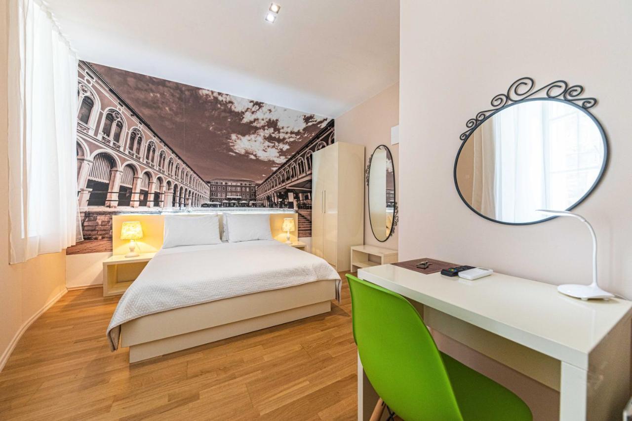 Pjaca City Rooms Split Exterior photo