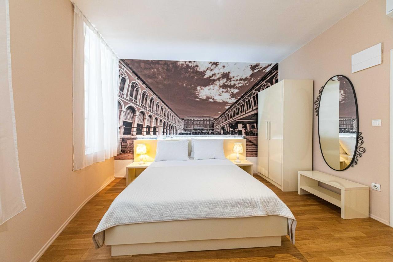 Pjaca City Rooms Split Exterior photo